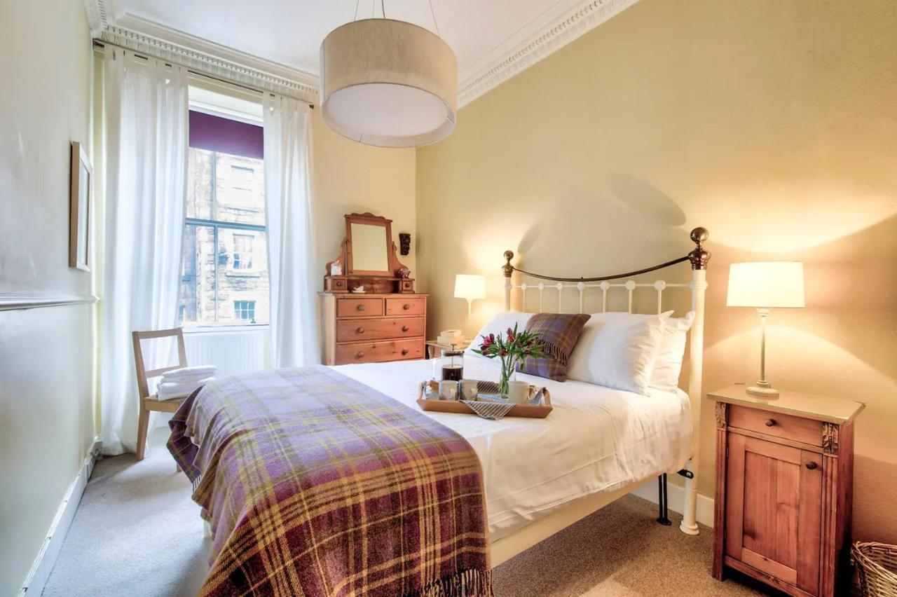 Joivy Lovely Flat On The Royal Mile Edinburgh Eksteriør billede